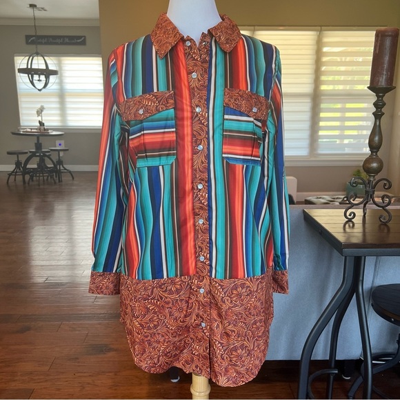 NWT $79 Lucky & Blessed L&B Blouse Size Small Southwestern Turquoise Serape Snap - Picture 1 of 16